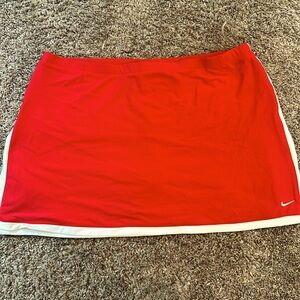 Nike Women’s Red Athletic Short Skort  Sz Med 8-10